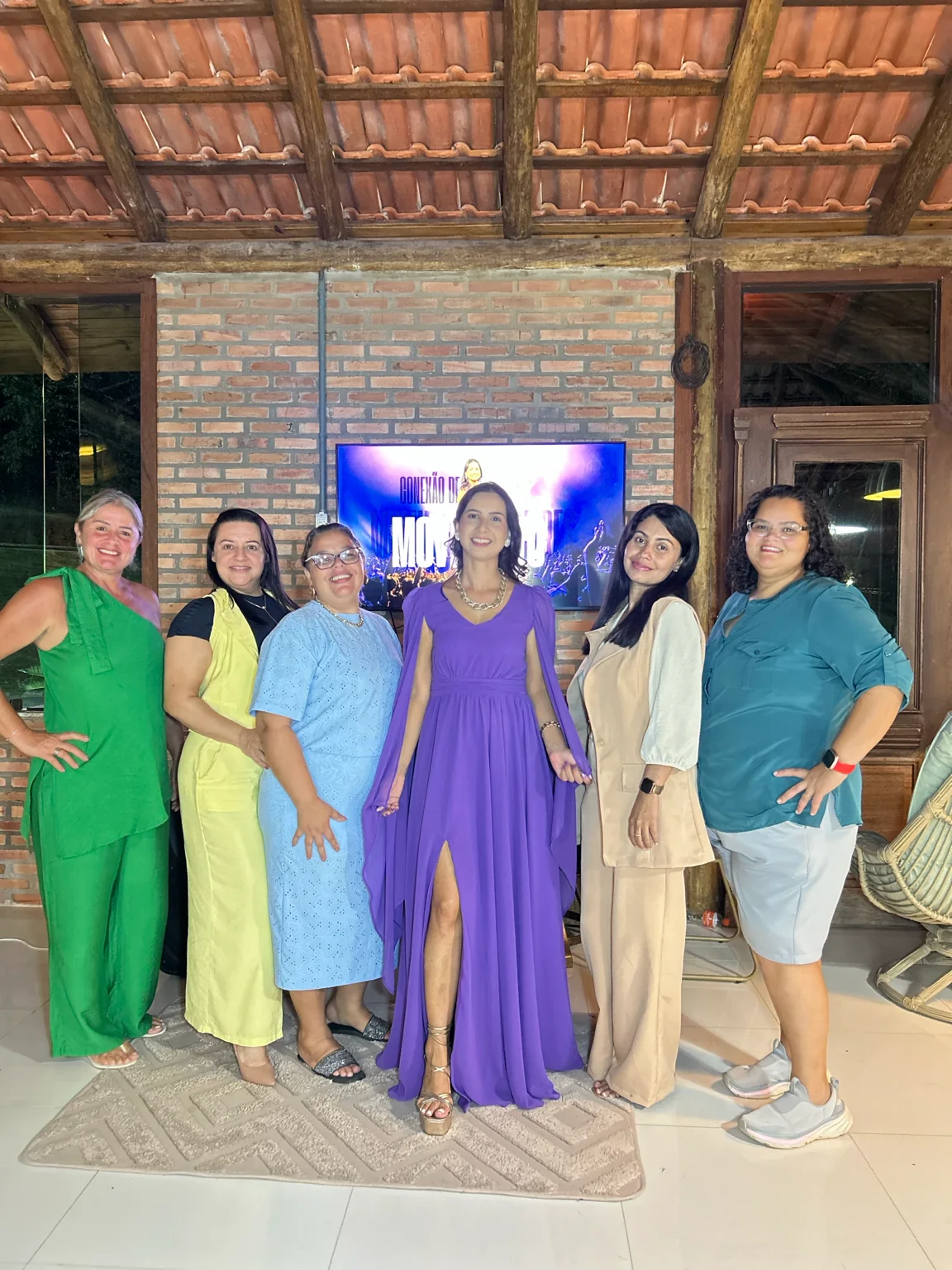 Grupo de mulheres na imersão